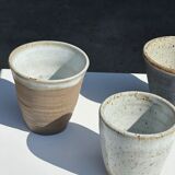 Lot de 3 tasses en céramique indonésienne (noir, mat brun & glacé moucheté)