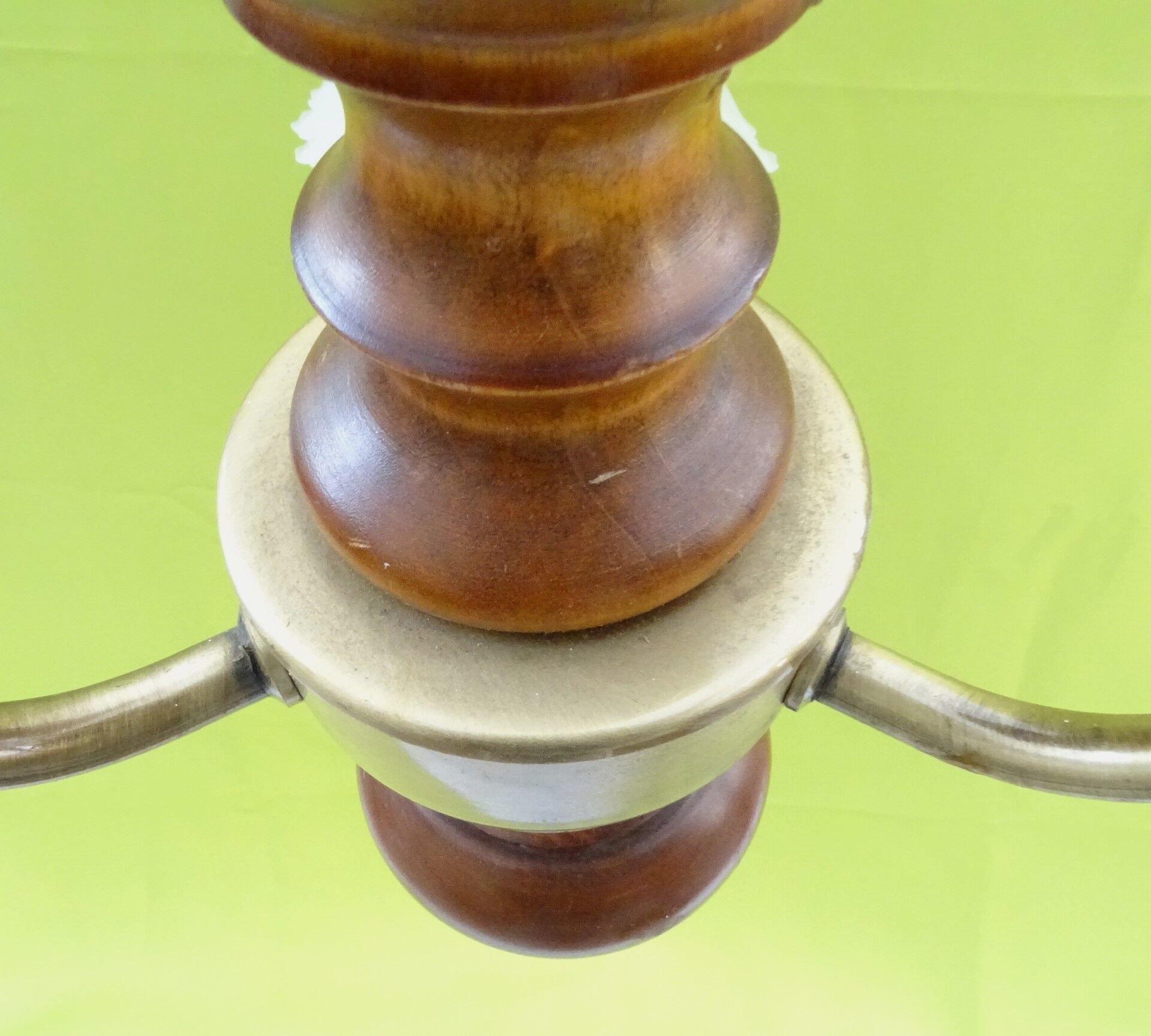 3-branched chandelier in opaque glass