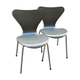 Lot de deux chaises fourmi grises d'Arne Jacobsen pour Fritz Hansen