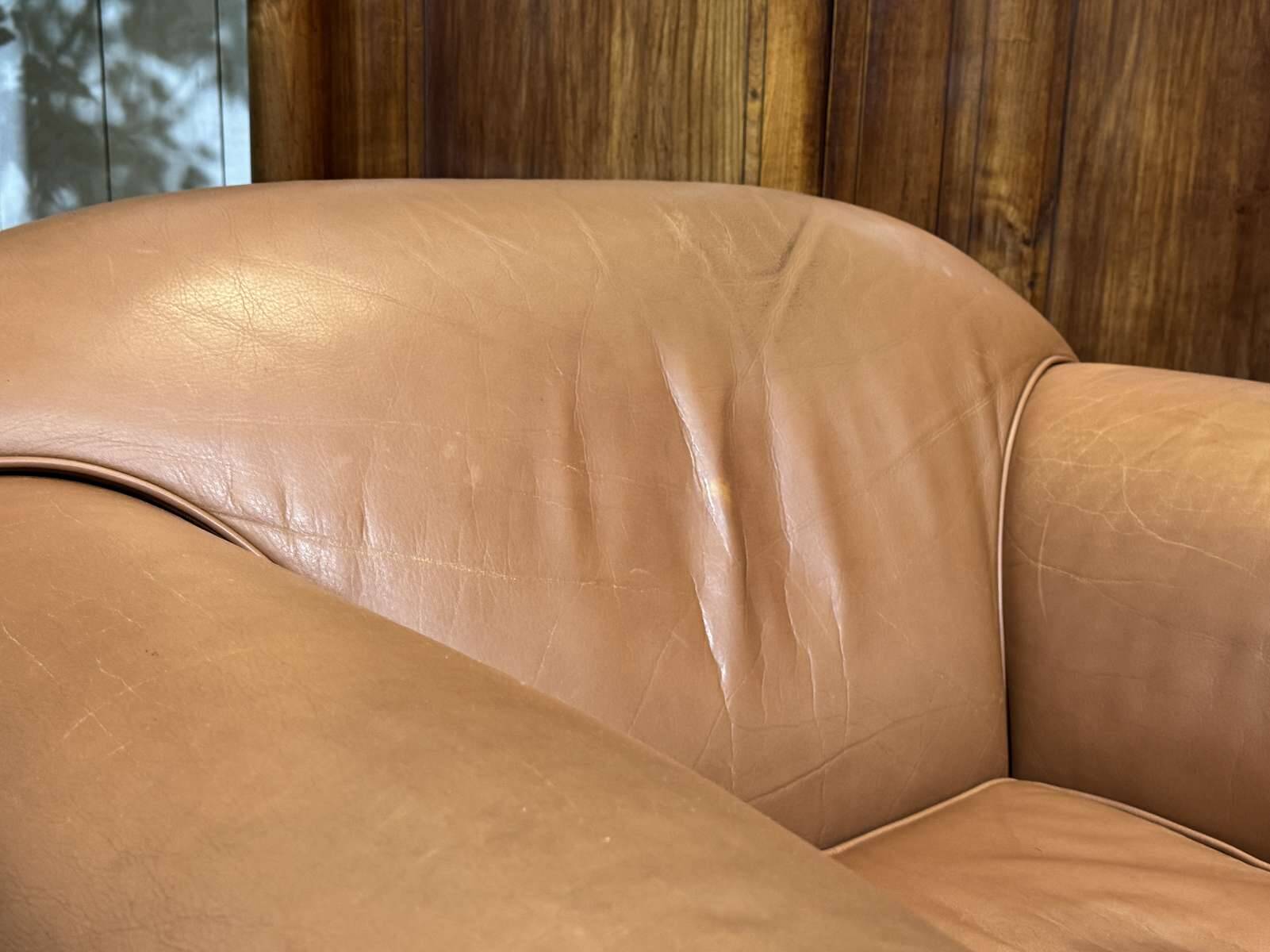 English club armchair in leather, modern production from the 1990s.