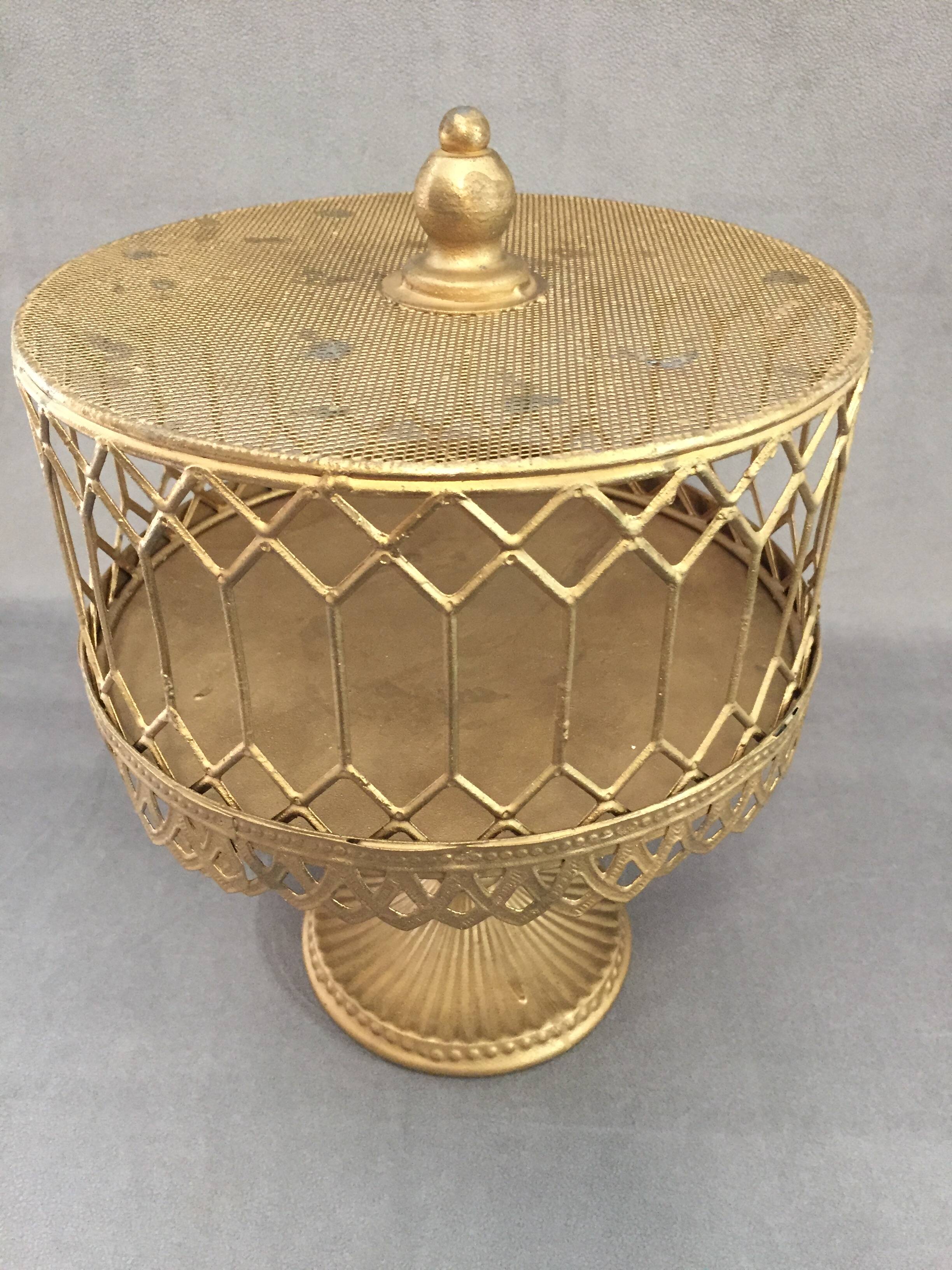 Servant Display Cake Stand Cake Sandwich Candy Bar Gold Metal