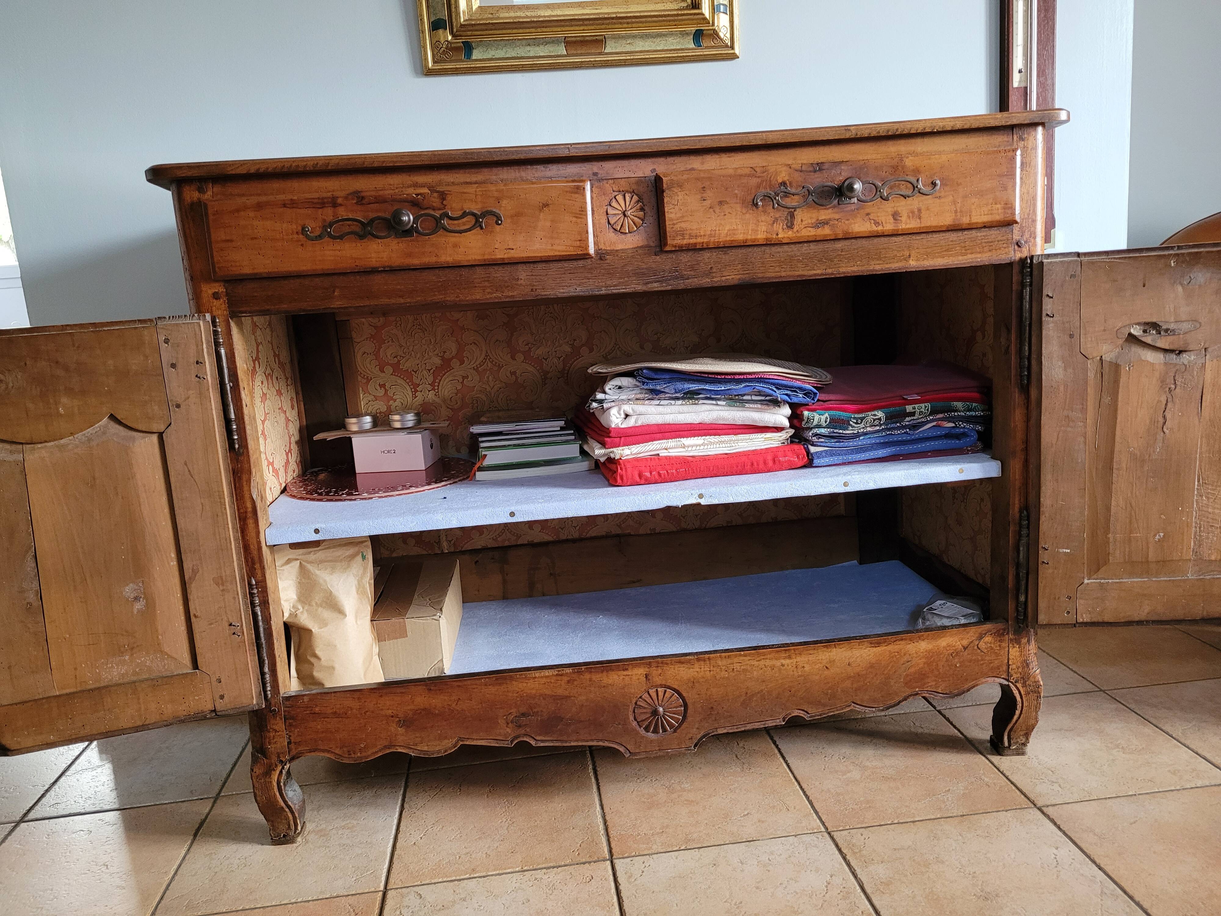 Rustic buffet in Louis XV style