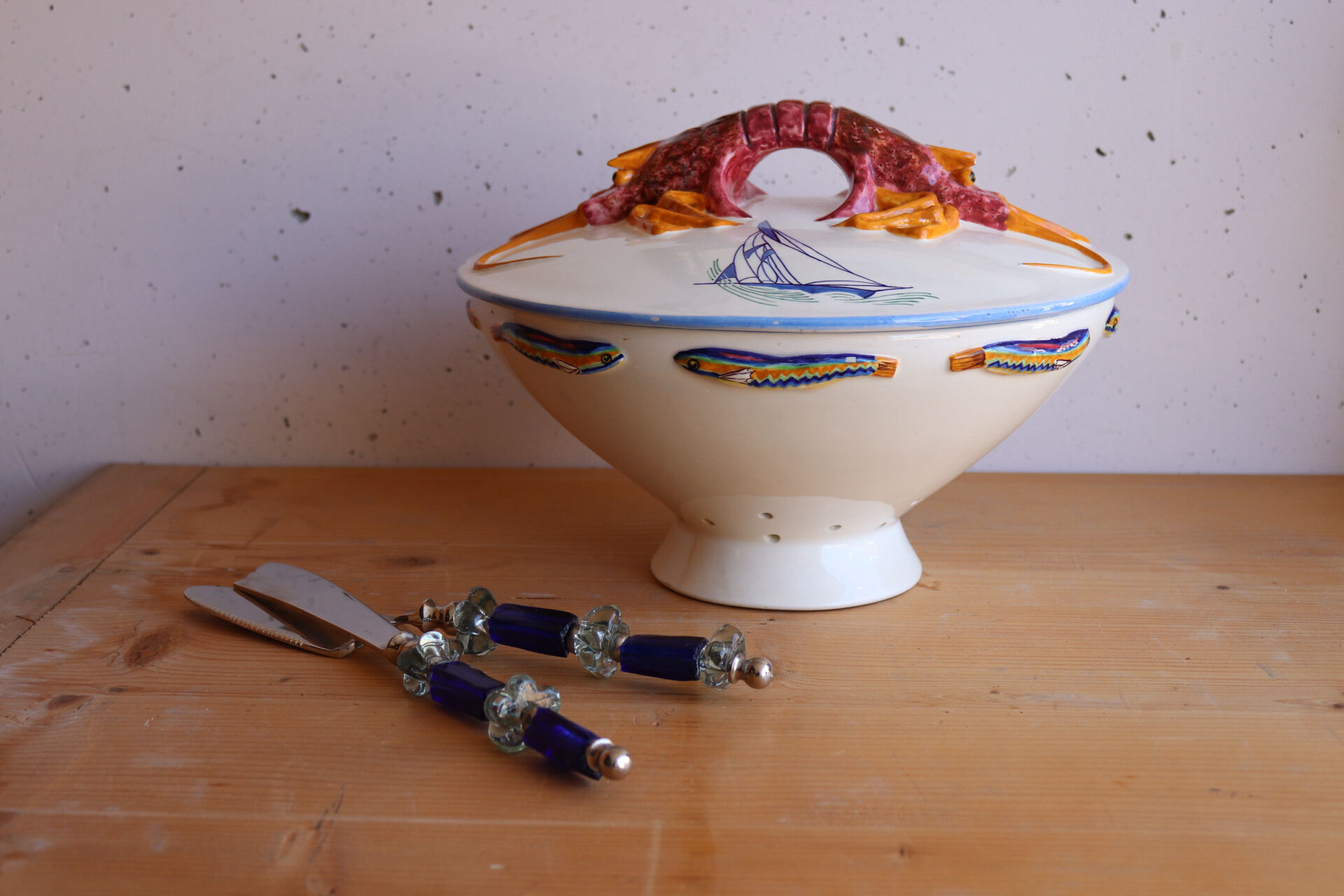 Covered ceramic vegetable dish with painted marine decoration – lobster dish