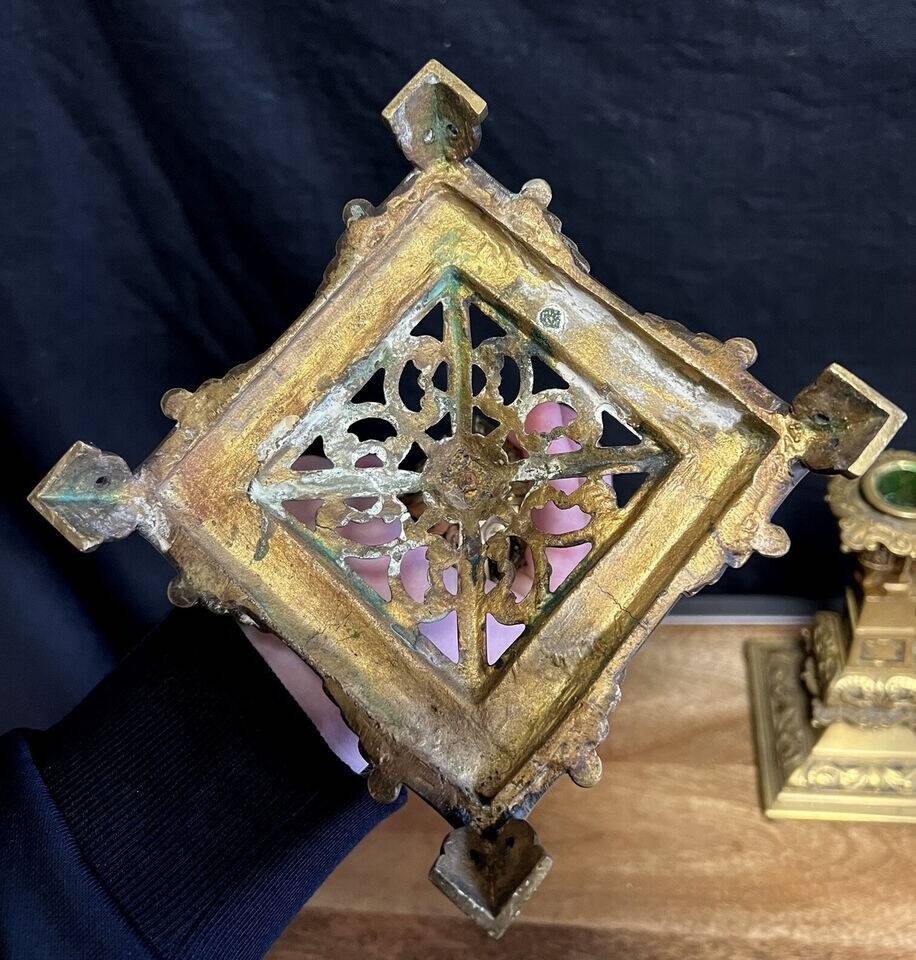 Two orientalist style candlesticks in gilded bronze from the late 19th century, circa 1880