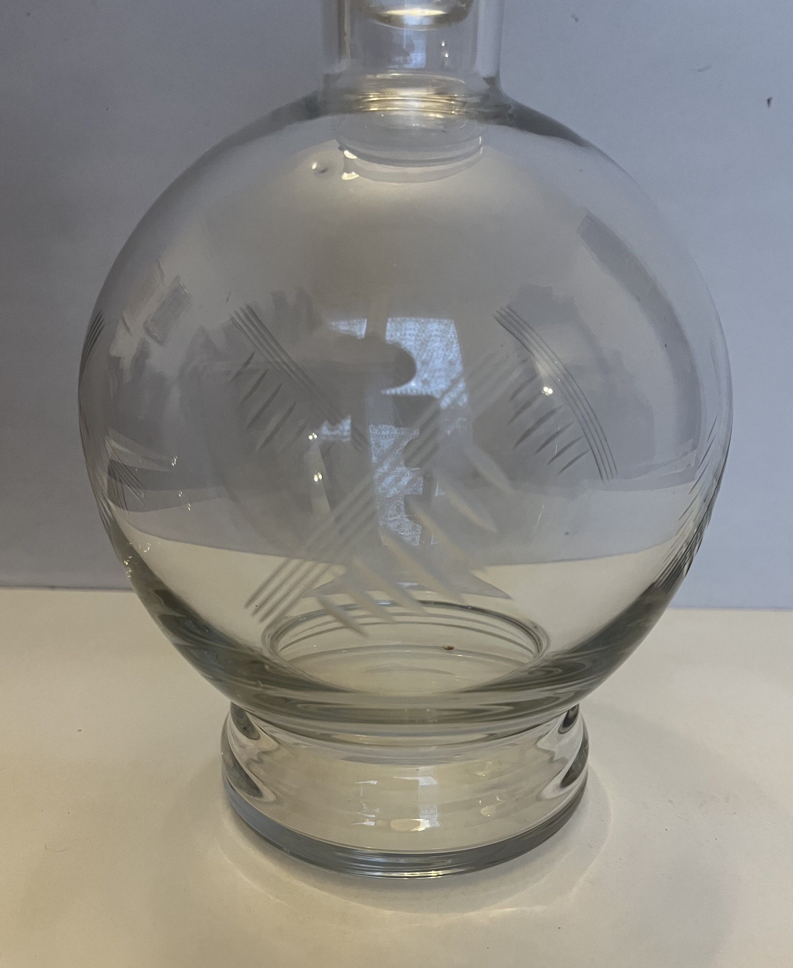 Glass ball decanter
