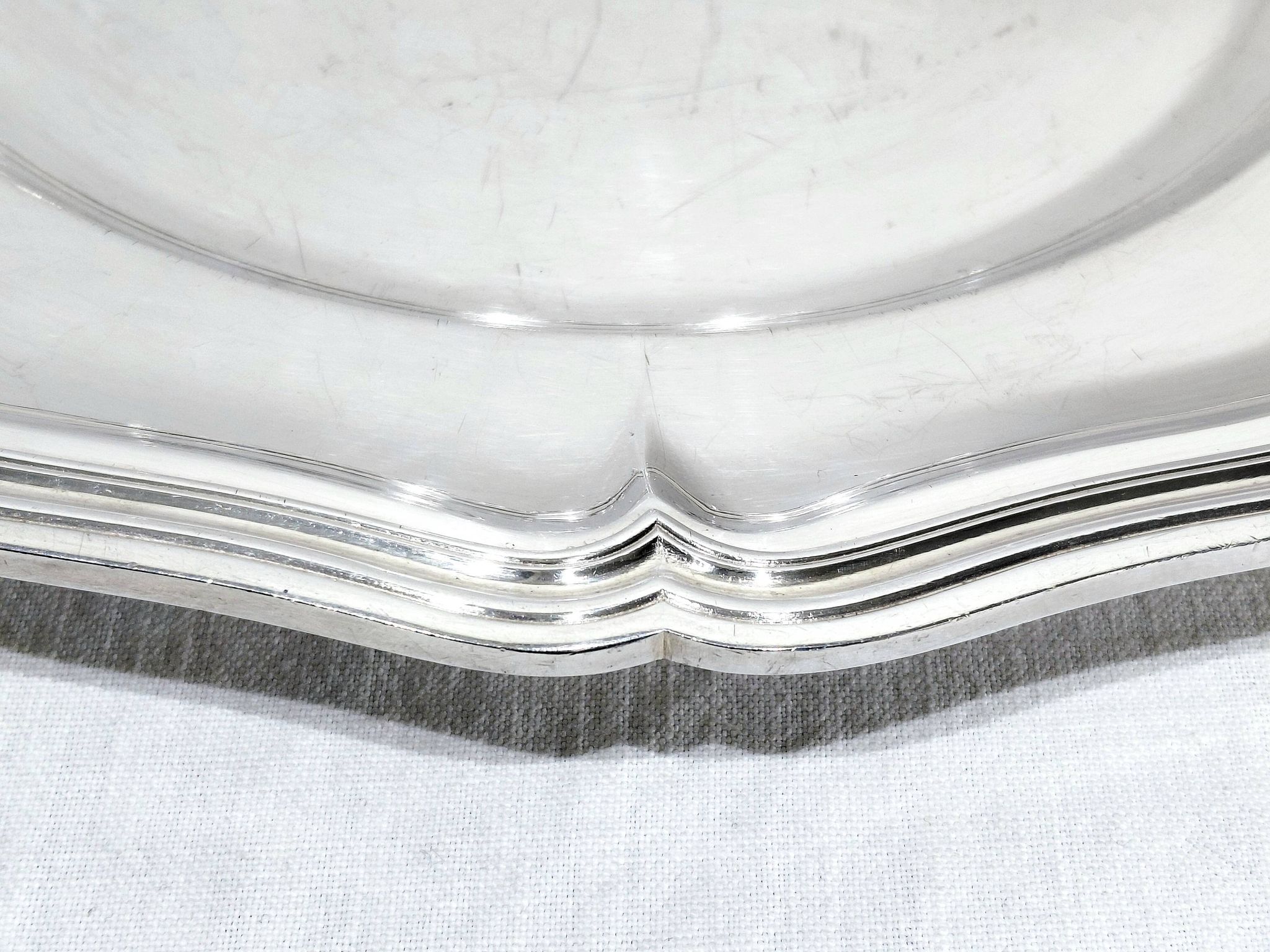 Christofle - Plat contours en métal argenté