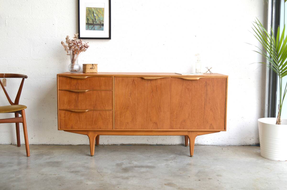 Enfilade McIntosh Dunvegan 152 cm