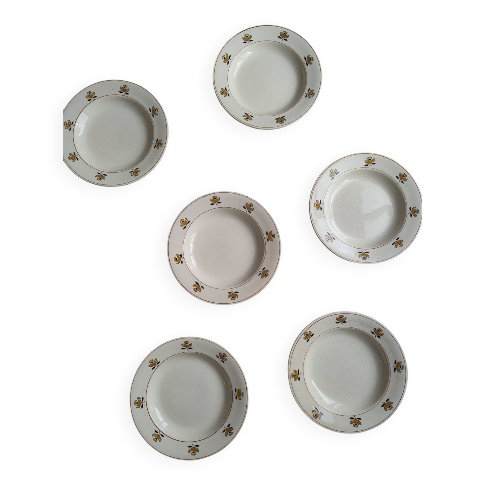 Antique hollow plate in faience from the Nouvelle Galerie, Savoie.