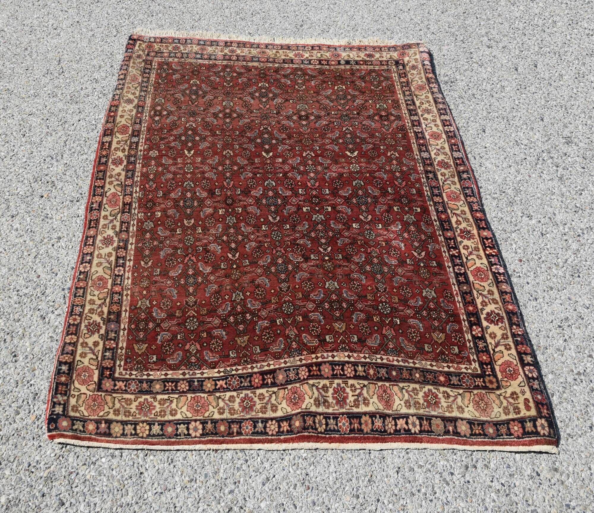 Antique Iranian Bidjar oriental rug - entirely handmade: 1.60 X 2.18 meters