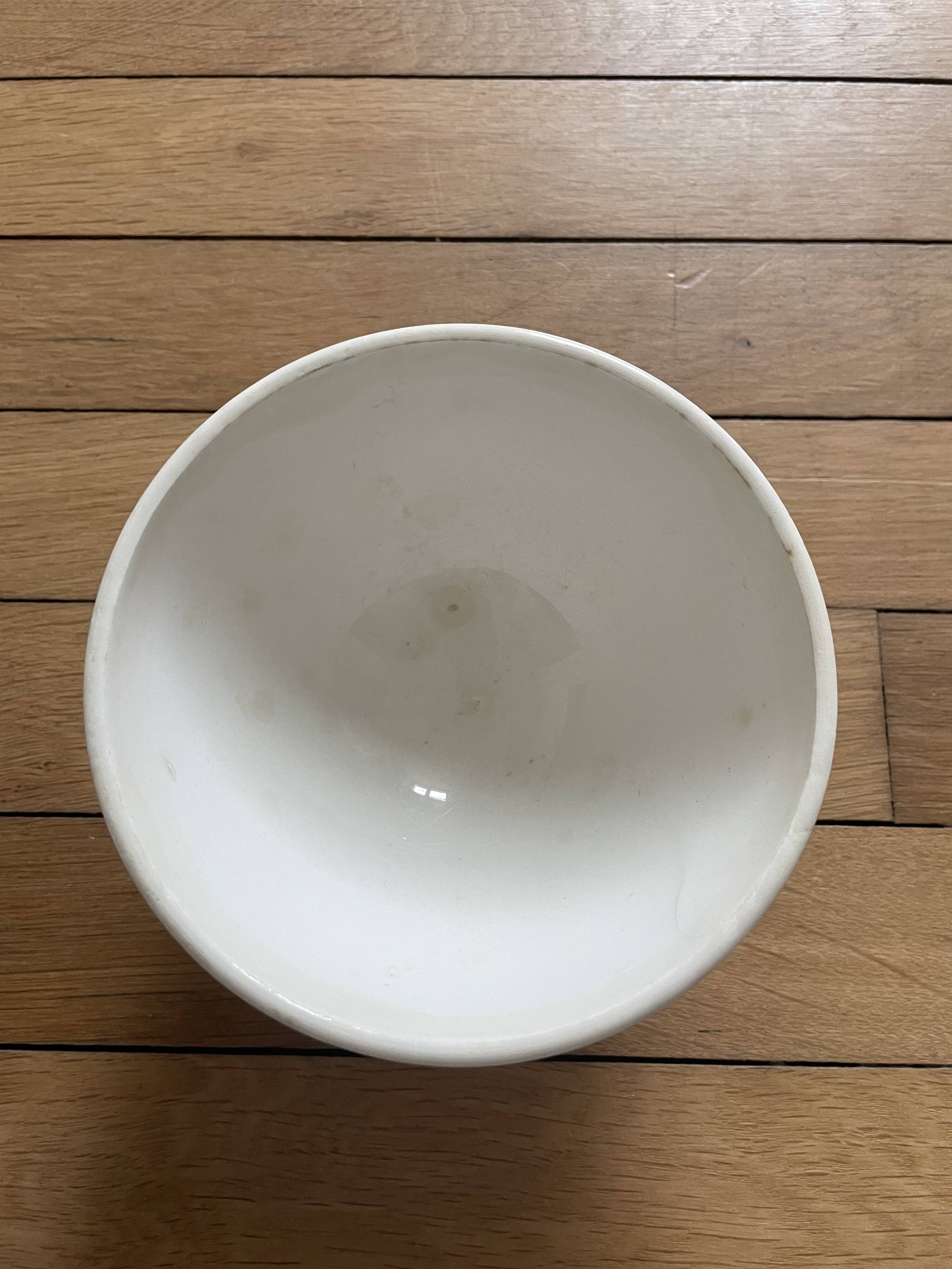 Ball on pedestal 251013