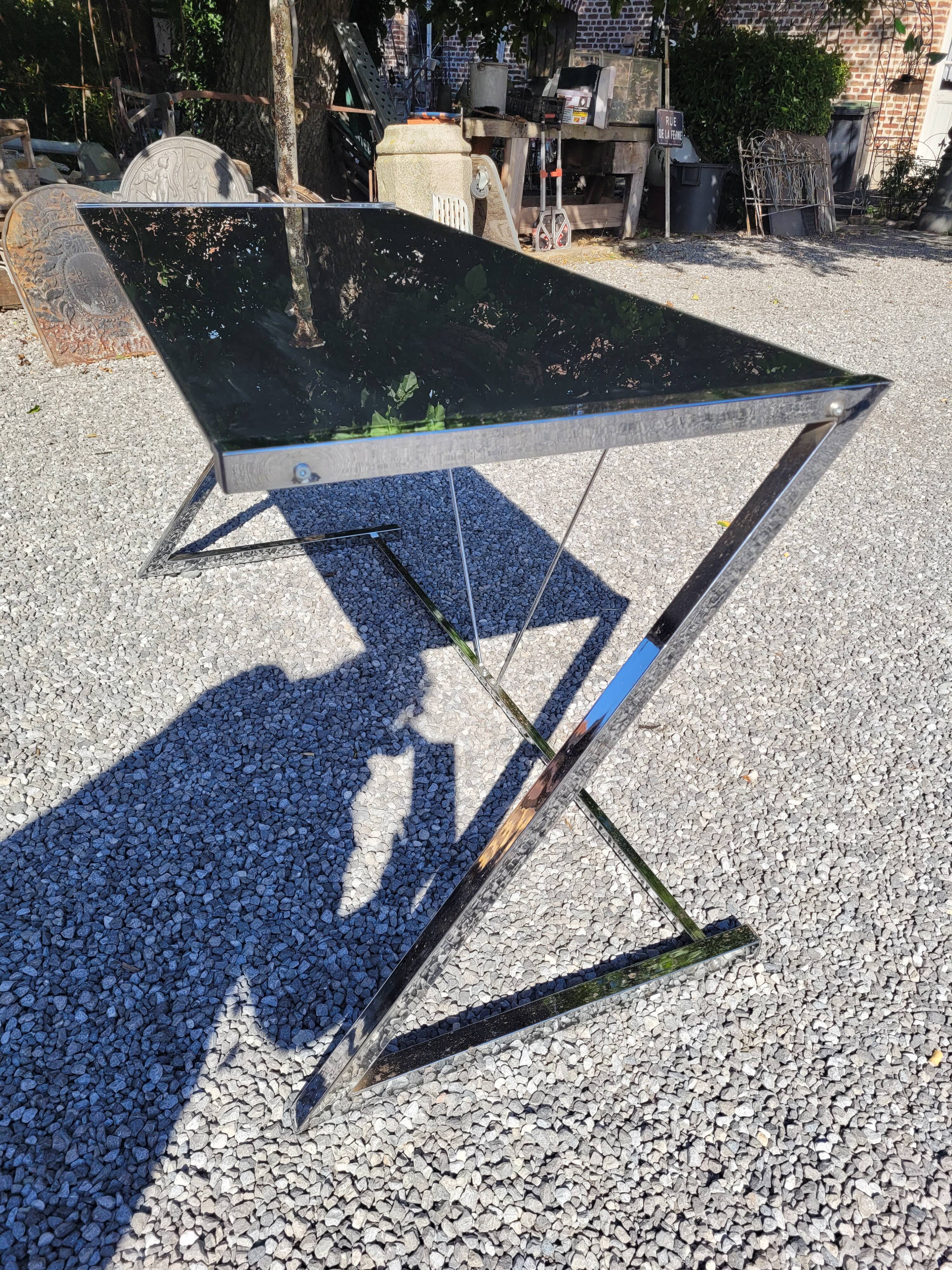 Desk chrome top in tinted glass 140/60cms