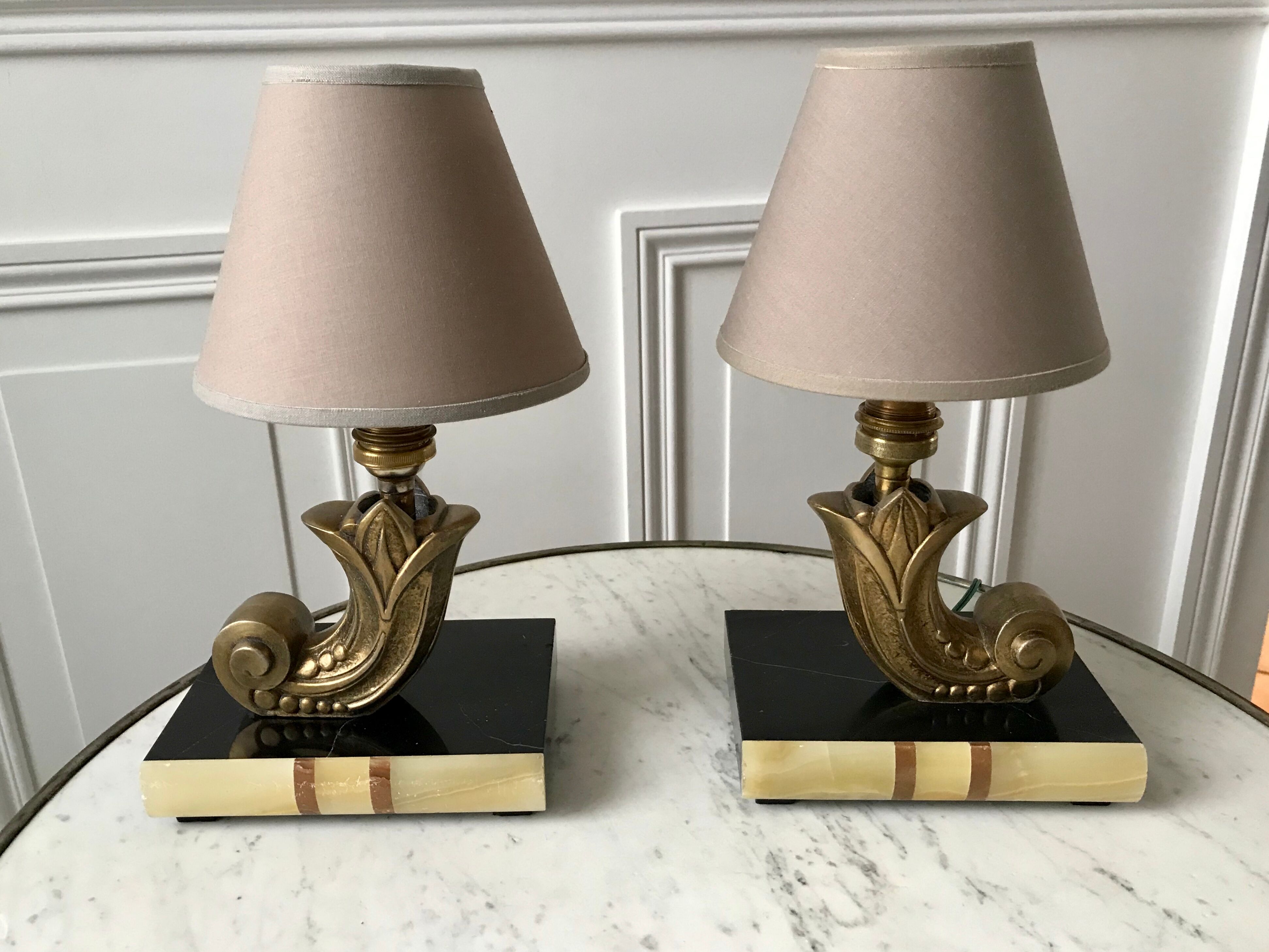 Pair of bronze and marble lamp art deco 30s