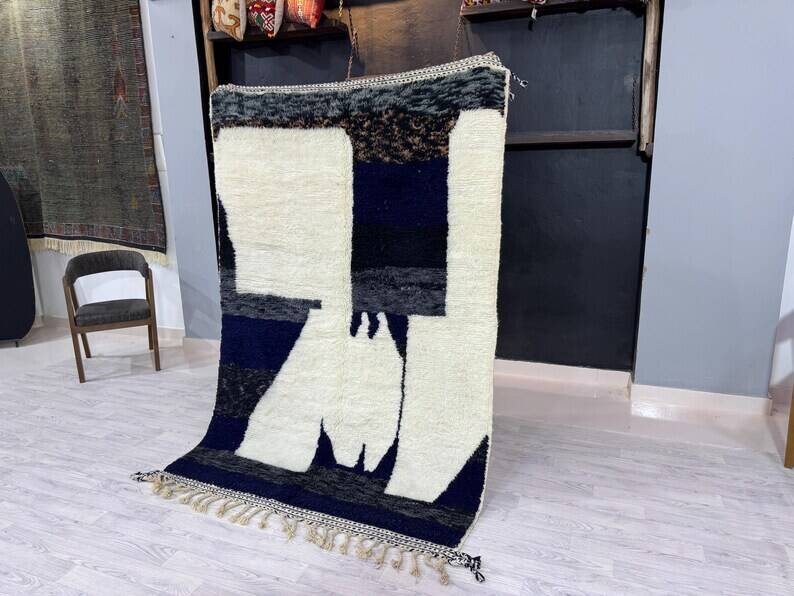 Moroccan Berber rug 250cmx150cm