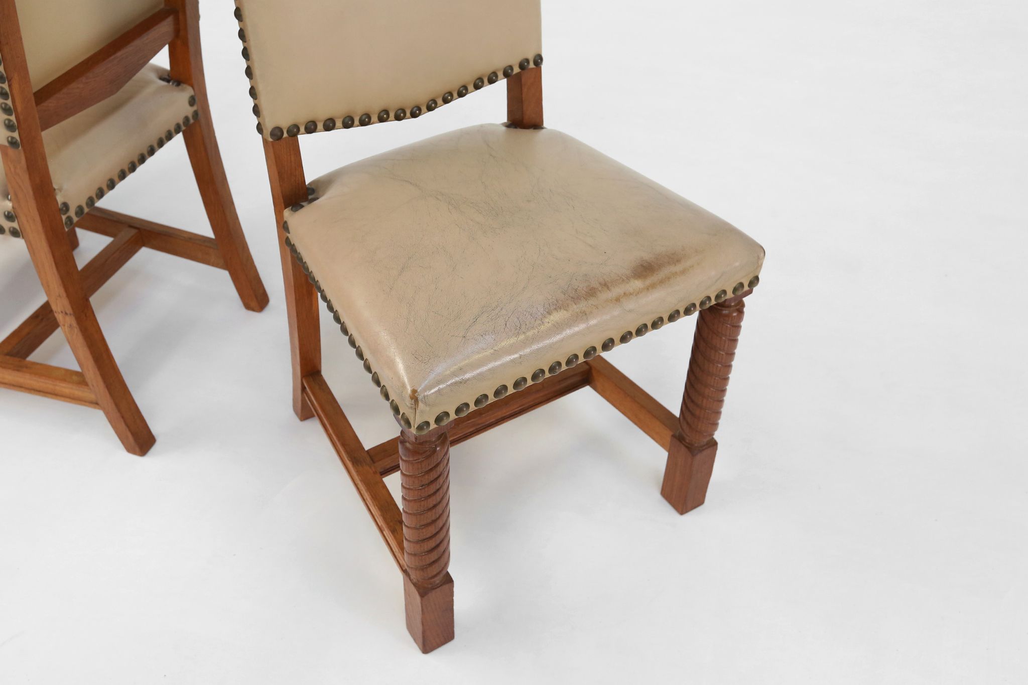 Chaises de salle à manger Art Déco en chêne et cuir années 1940