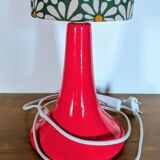 Lampe vintage 70s upcyclée, pied rose, abat-jour floral marguerites