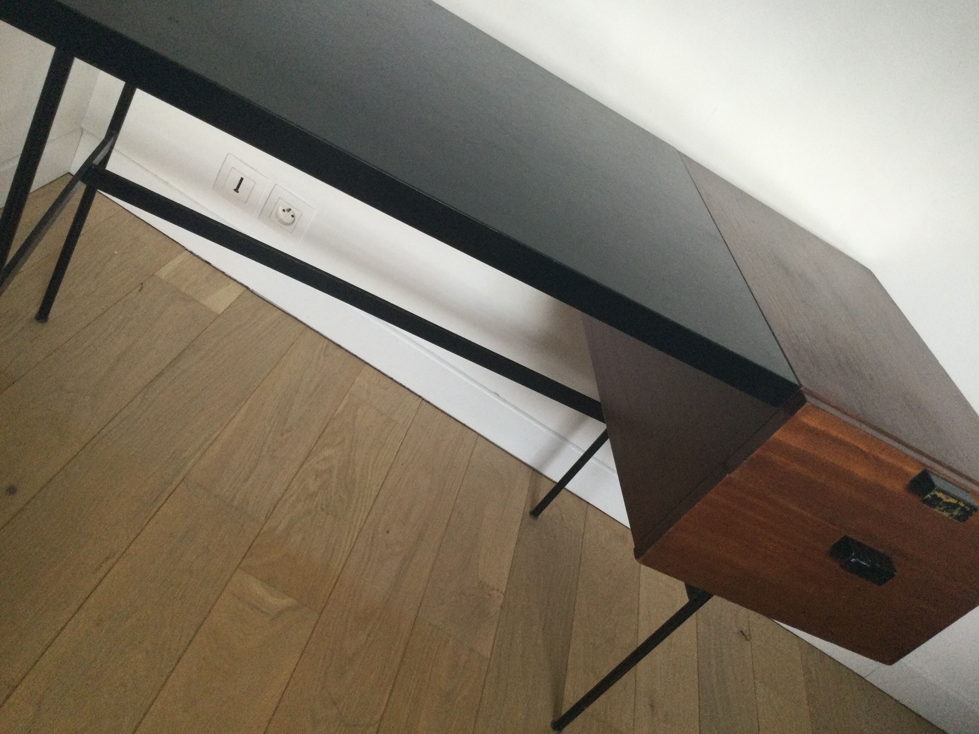 Bureau Pierre Paulin CM141