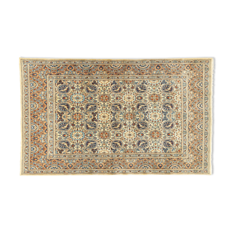 1960s carpet, 188 x 210