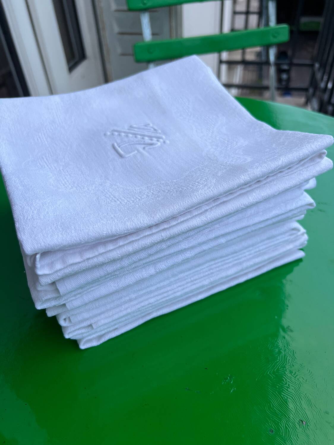 Lot 11 serviettes brodées