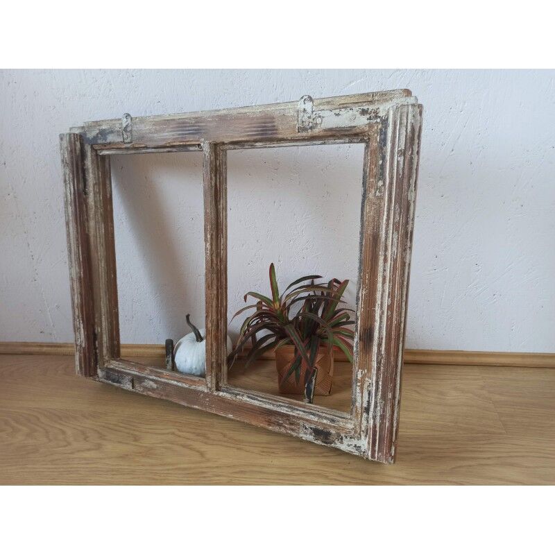 Vintage hanger / window