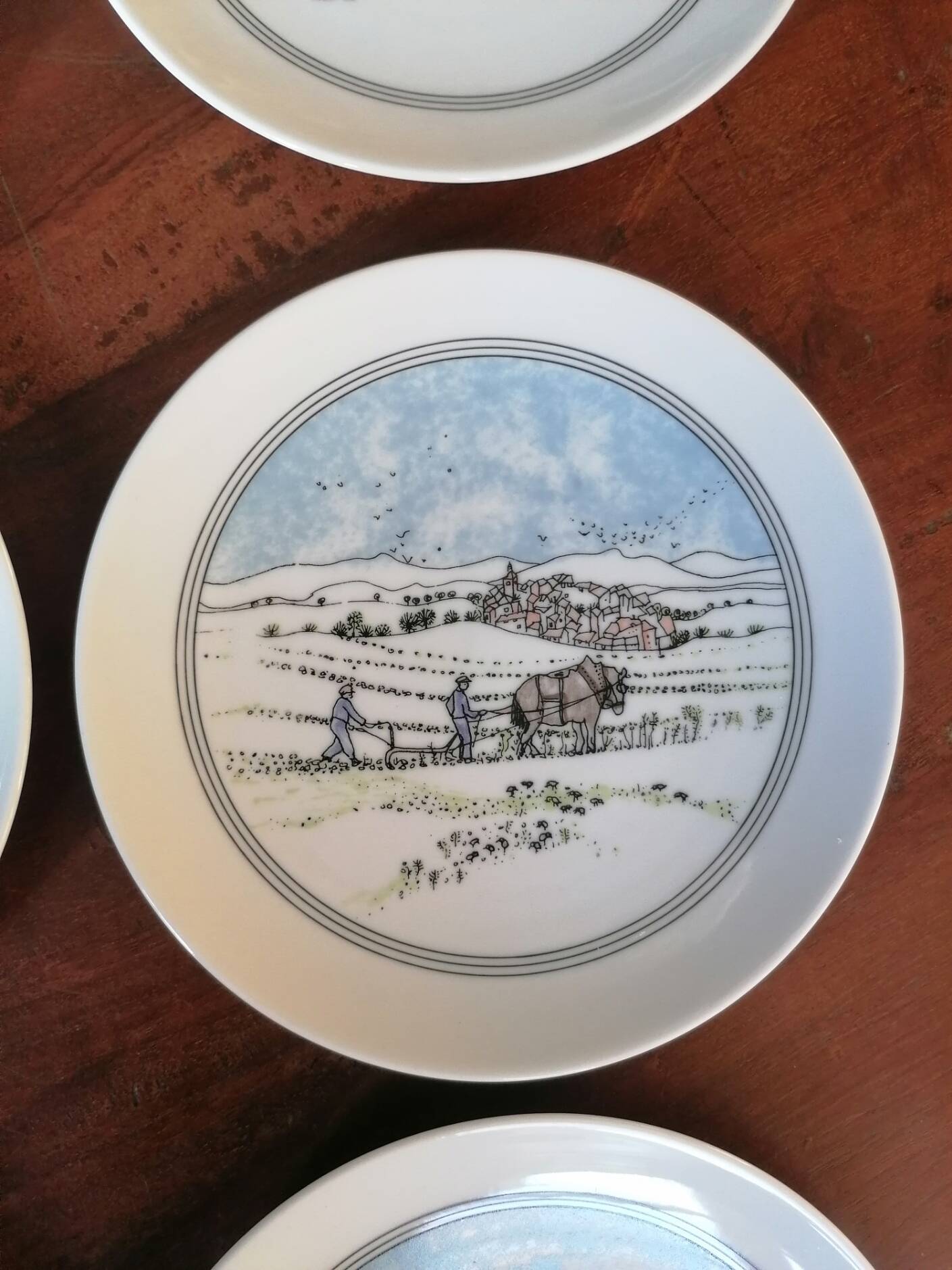 Set of 6 porcelain dessert plates - Naïve winter decorations