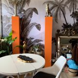 Very large pedestal column in Formica