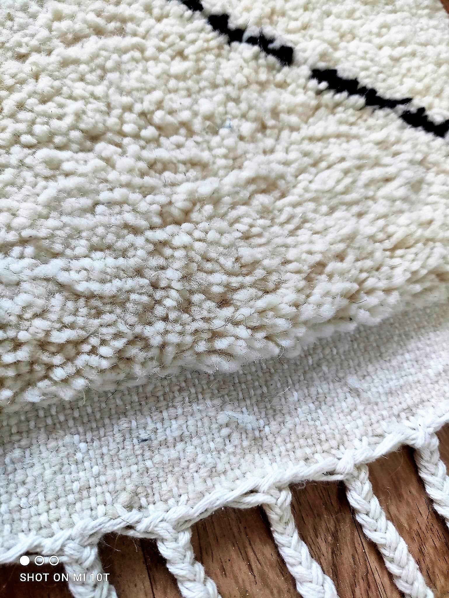 Berber carpet Beni Ouarain 2m30 by 2m