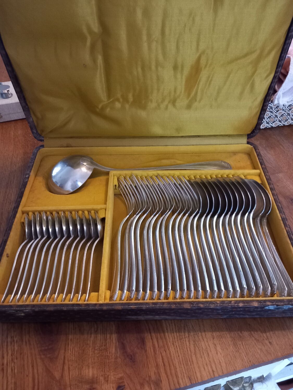 Ménagère art deco.37 pièces