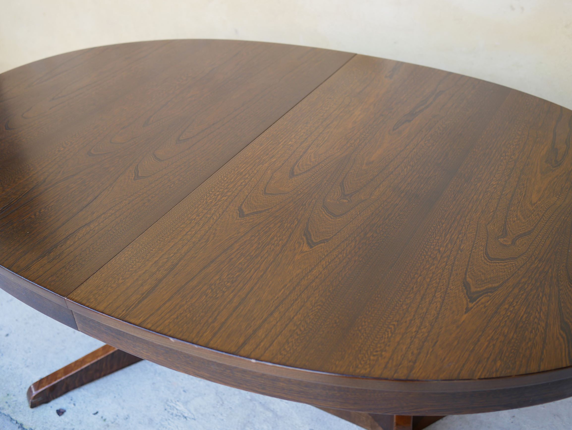 Oval dining table extendable by Baumann