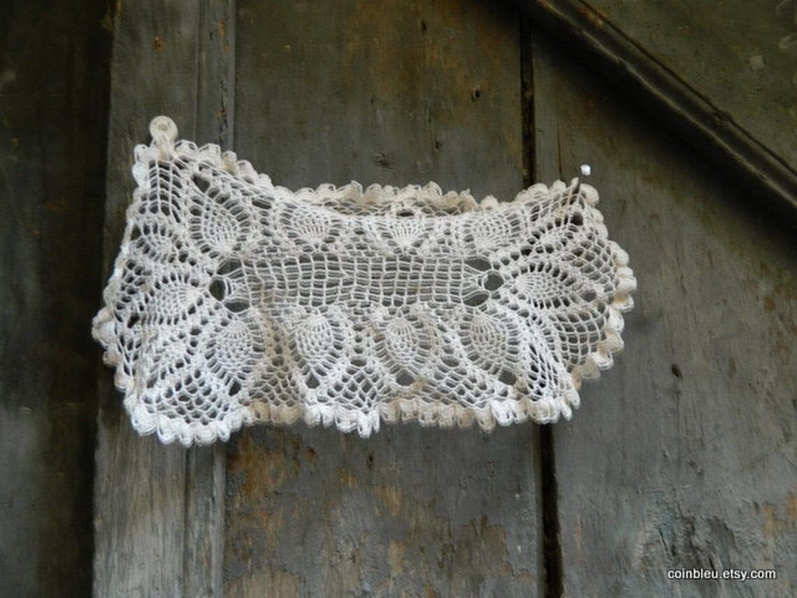 French lace cream placemat in cotton