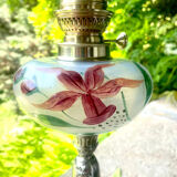 Kerosene lamp with flower pattern