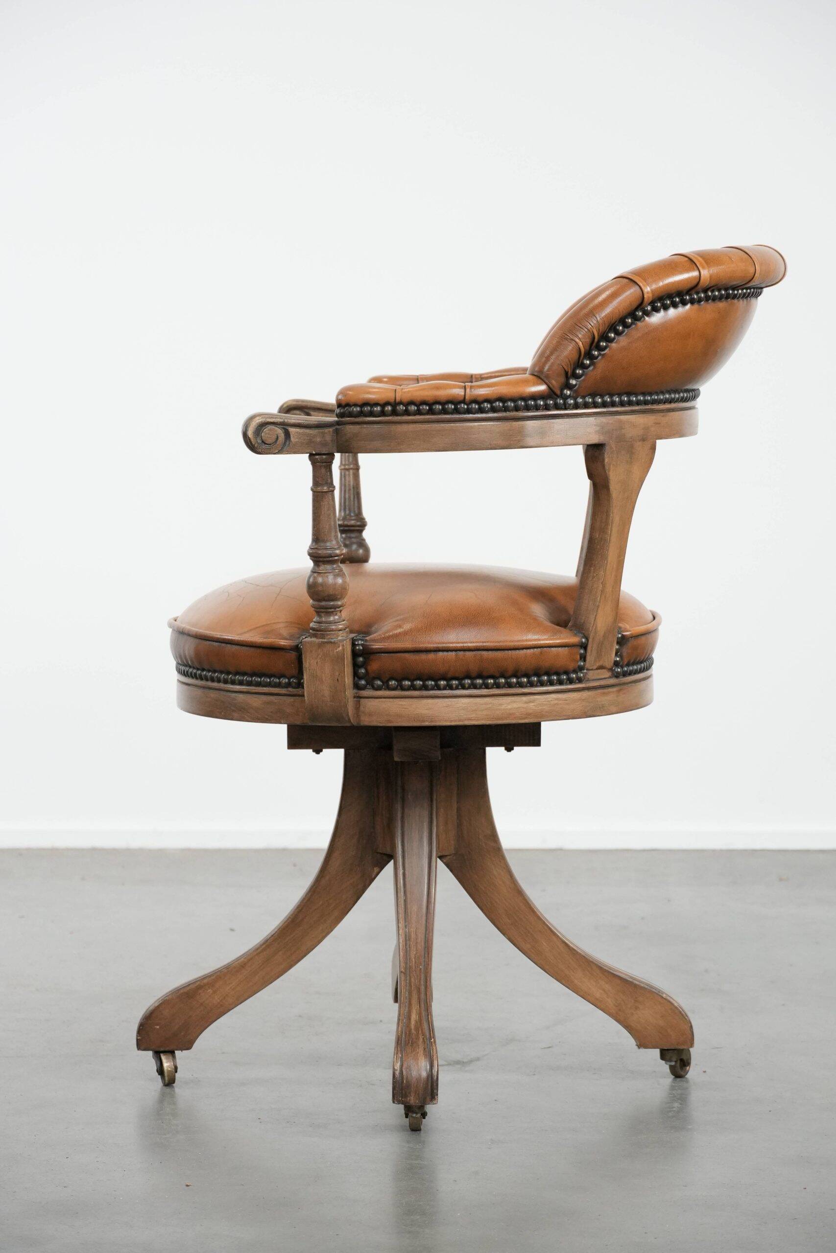 Chaise de bureau chesterfield en cuir de vache classique et intemporelle de style anglais