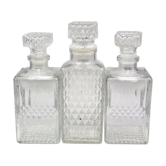 Carafes vintage verre ciselé