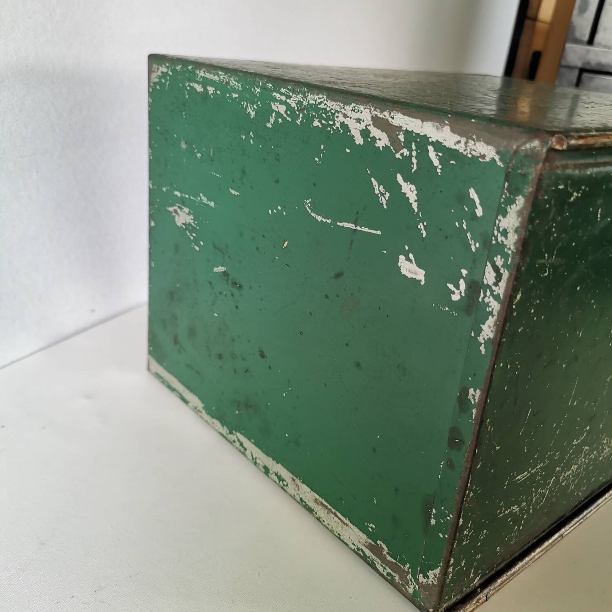 Ancienne Boîte à archives en métal / casier de notaire