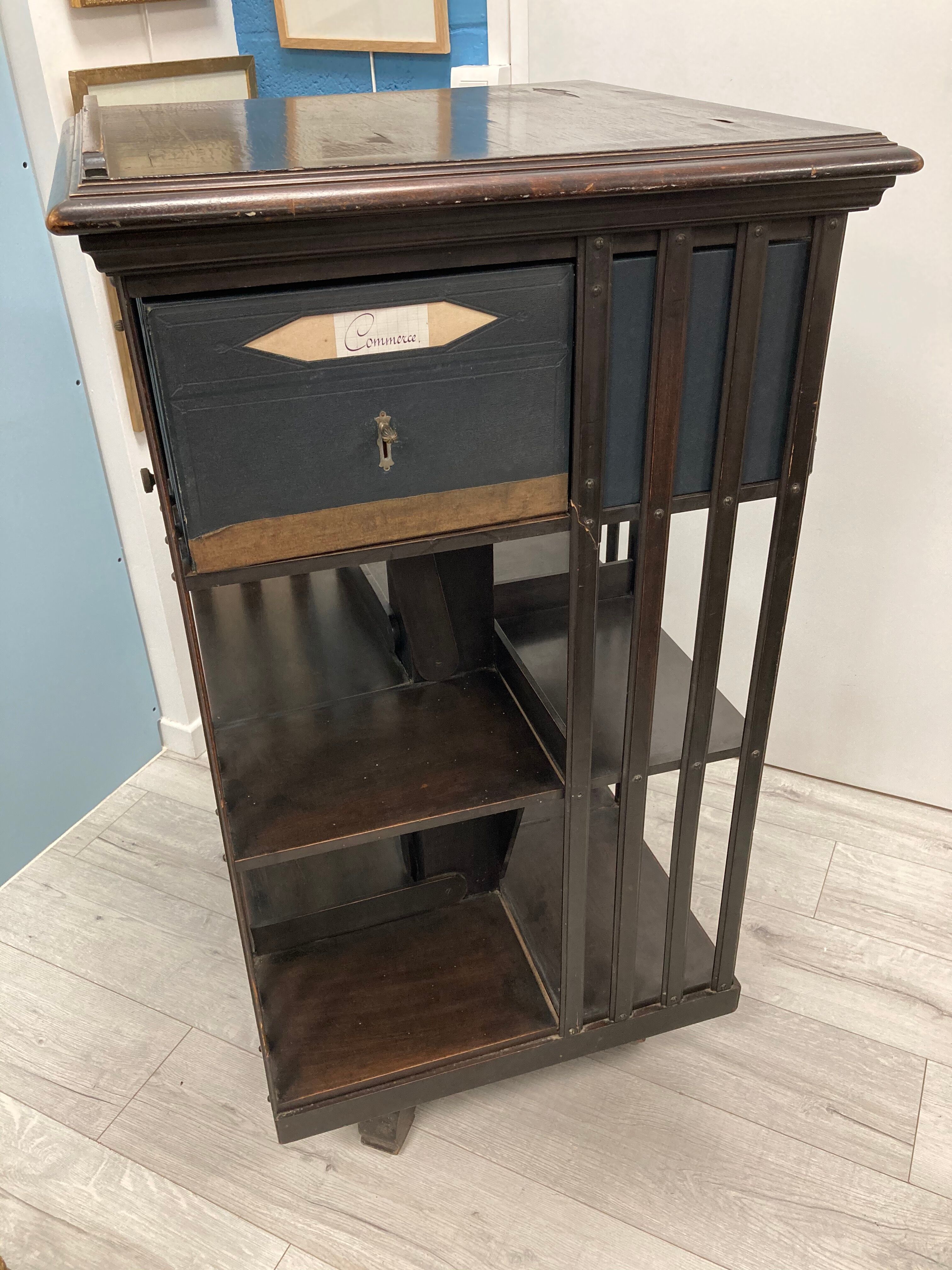 Terquem Revolving Library