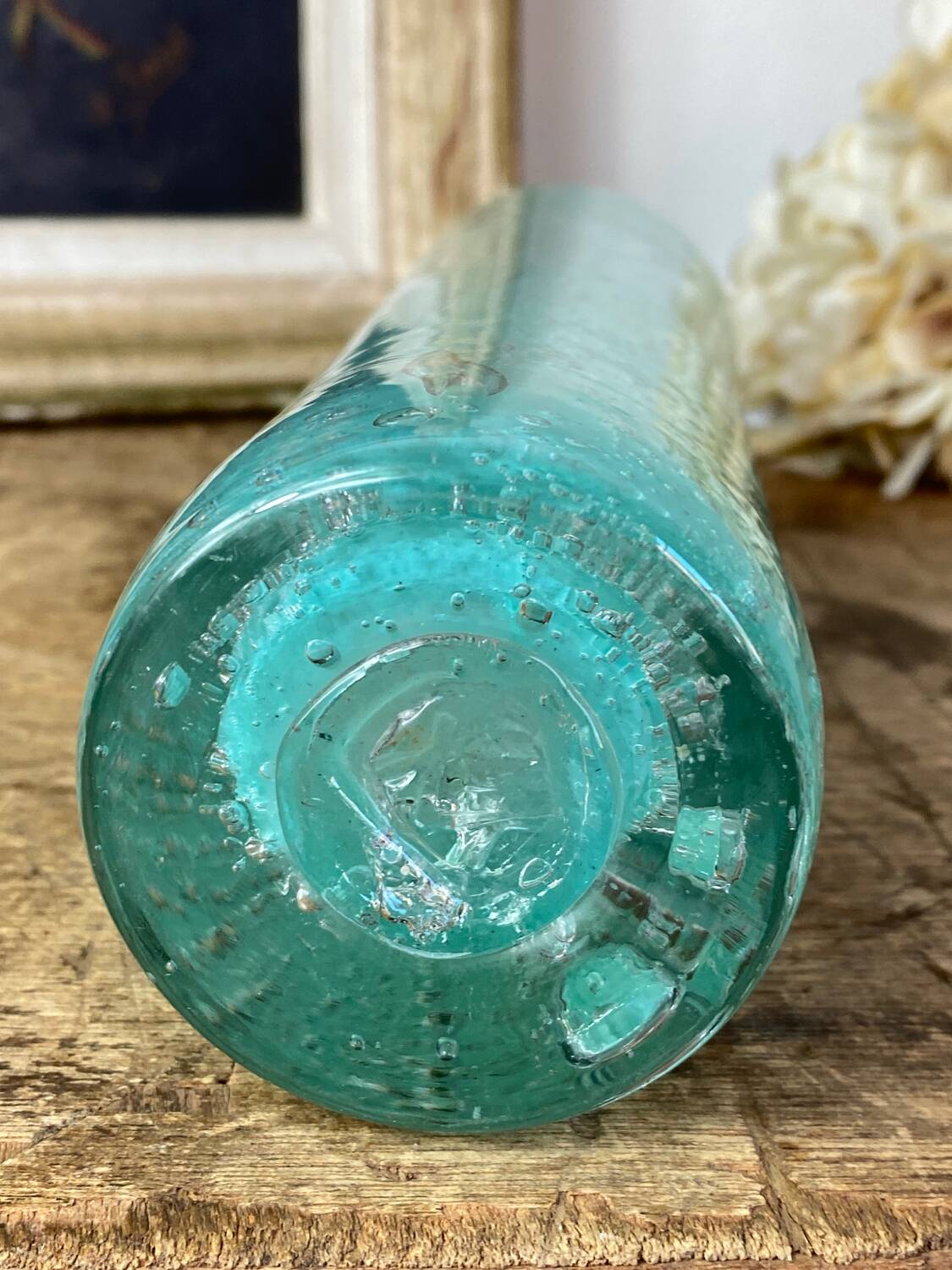 Tubular bubble glass vase