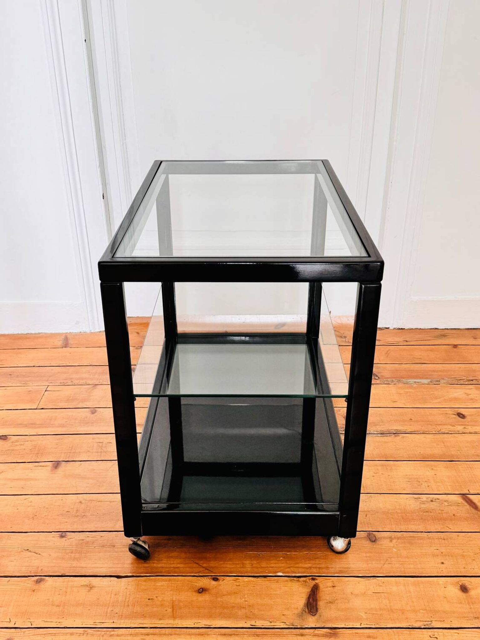 Trolley, occasional piece of furniture on vintage wheels