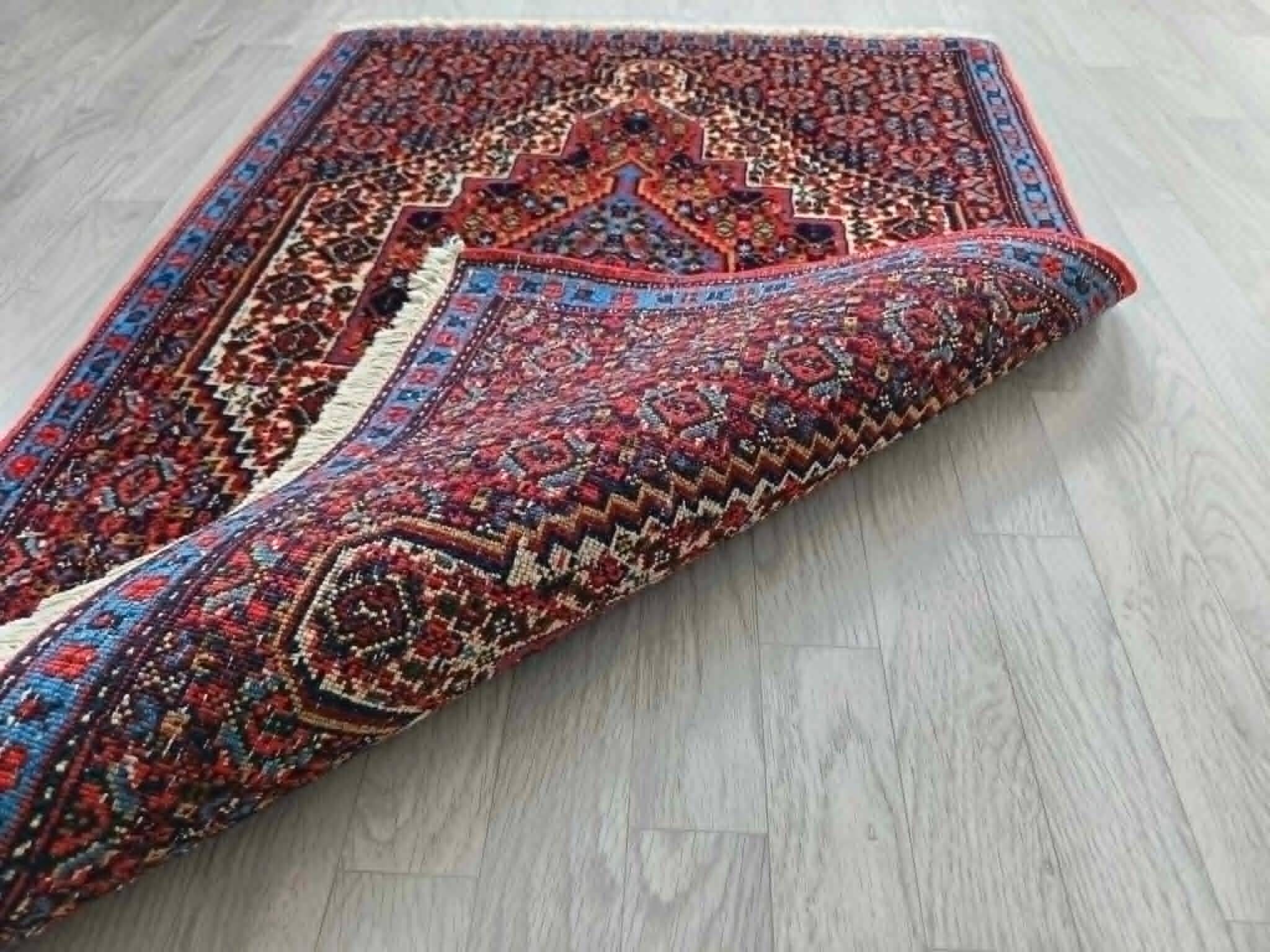 Handmade Senneh Persian carpet