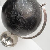 original black world map / metal base