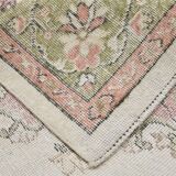 Light Green & Beige Floral Persian Rug, 204x320Cm