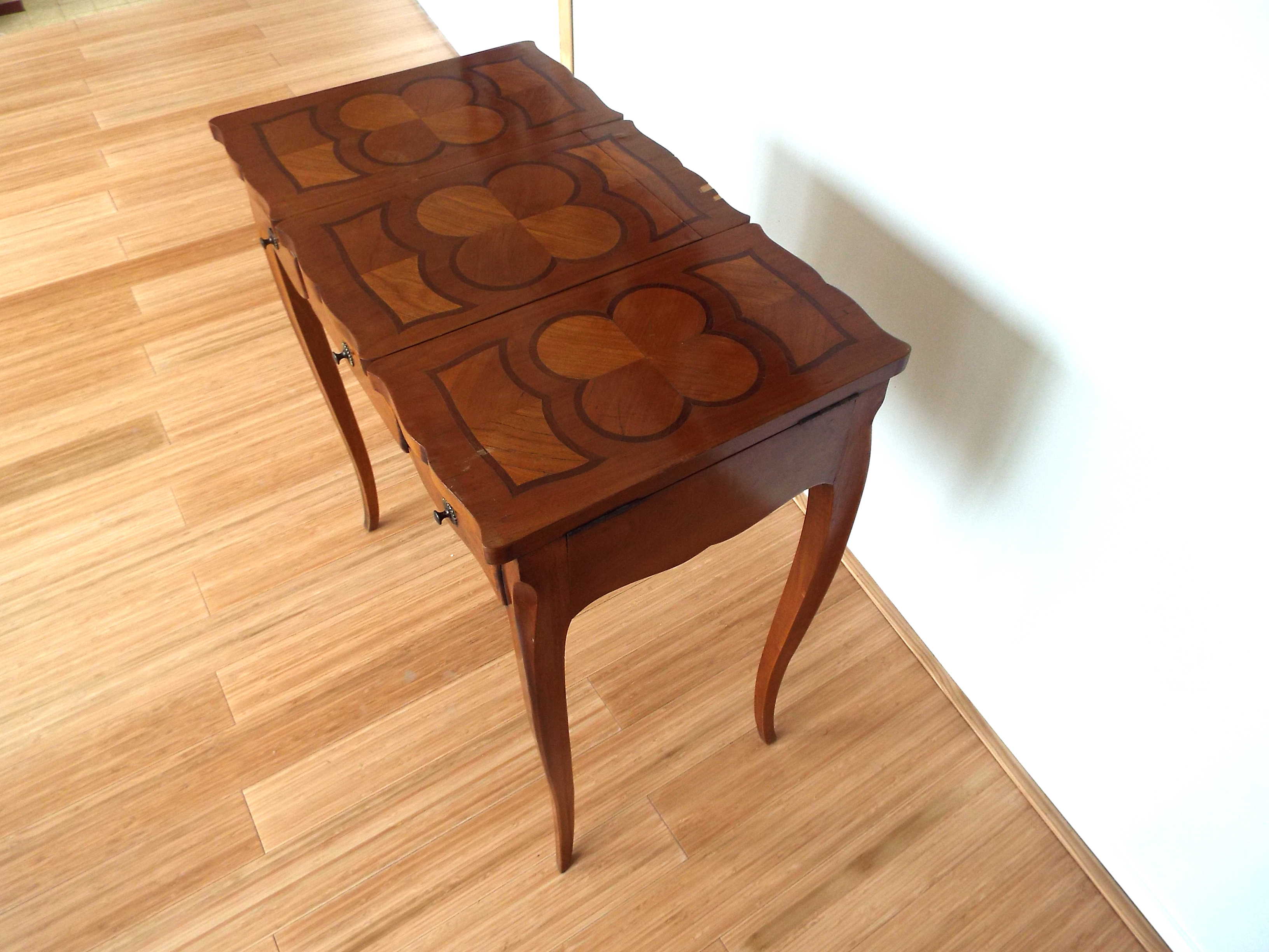 Table dressing table worker