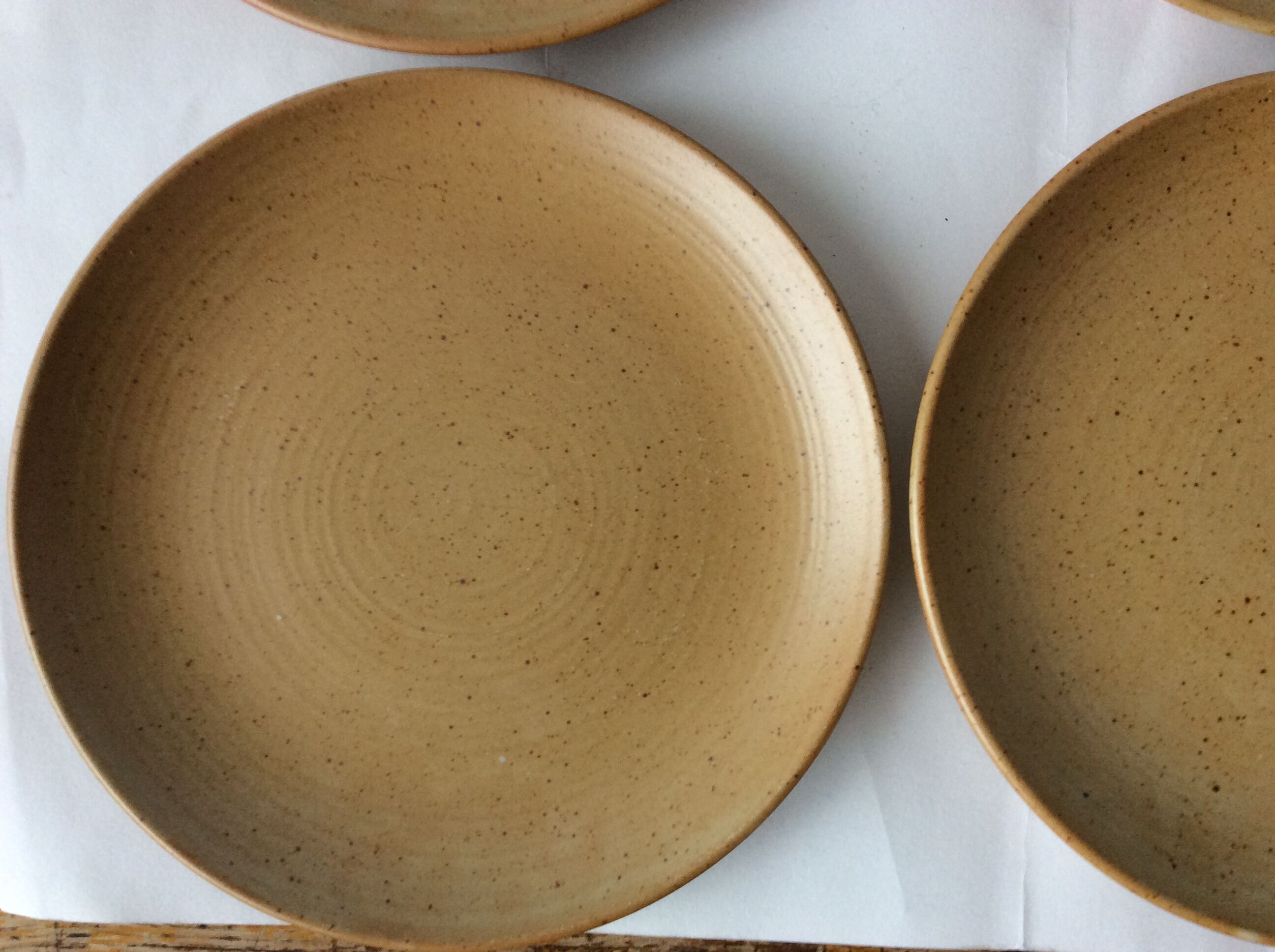 Set of 6 dessert plates made of sandstone