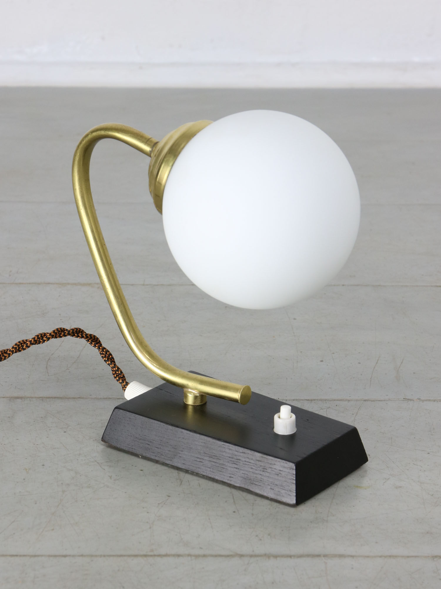 Mid-century Table Lamp in Brass & Opaline