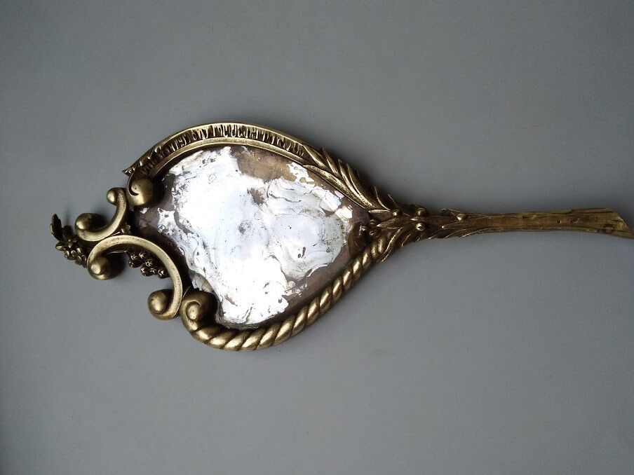 Mirror opposite hand bronze XVIII 13x32cm