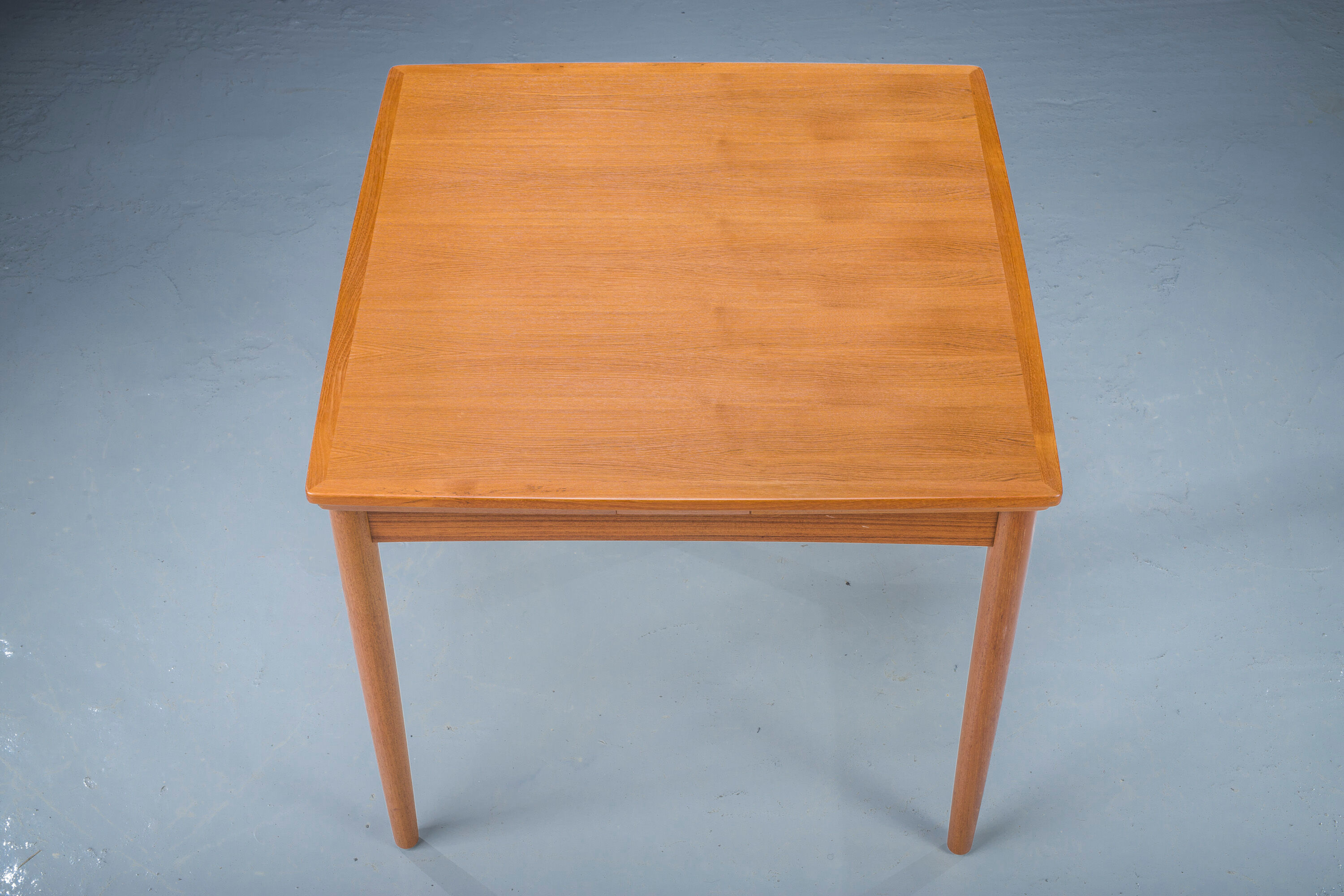 Danish Teak Model 28 Extendable & Reversible Side Table by Poul Hundevad for Hundevad & Co., 1960s