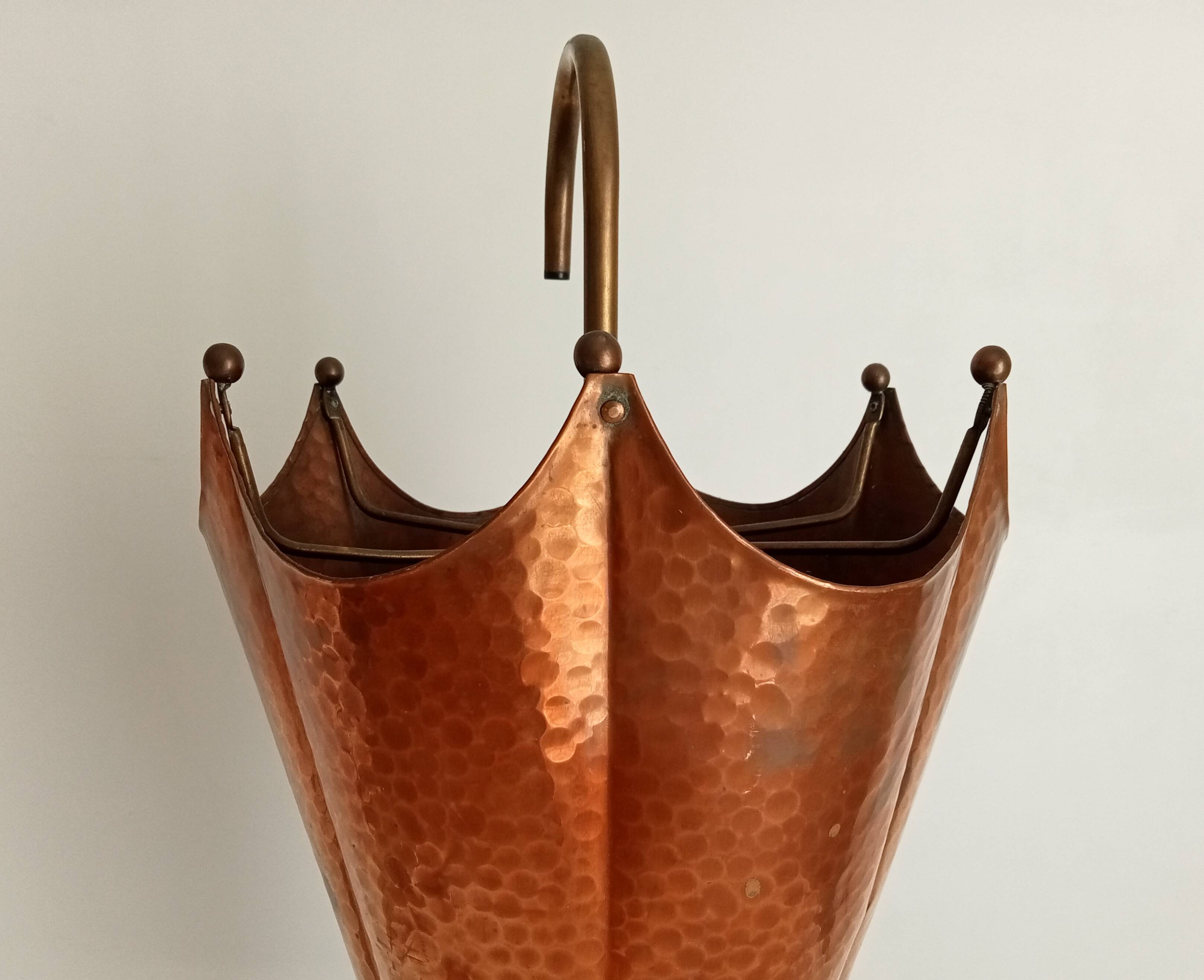 Vintage umbrella stand in Hollywood Regency style from the 1960s.