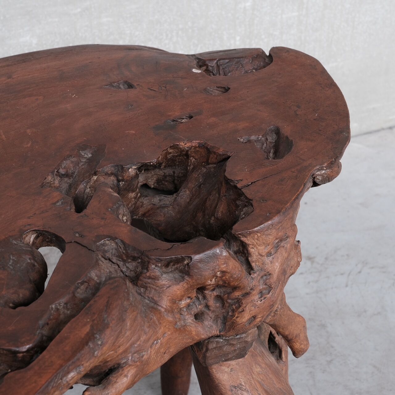 Table de bureau primitive en bois massif inhabituelle