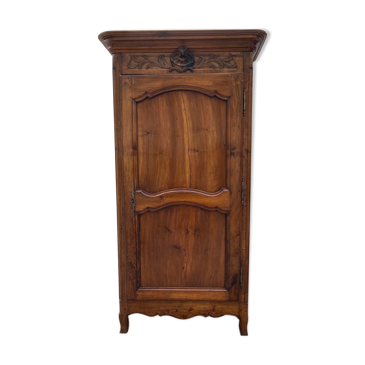Bonnetière Louis XV in solid cherry tree chevillé nineteenth century (delivery possible)