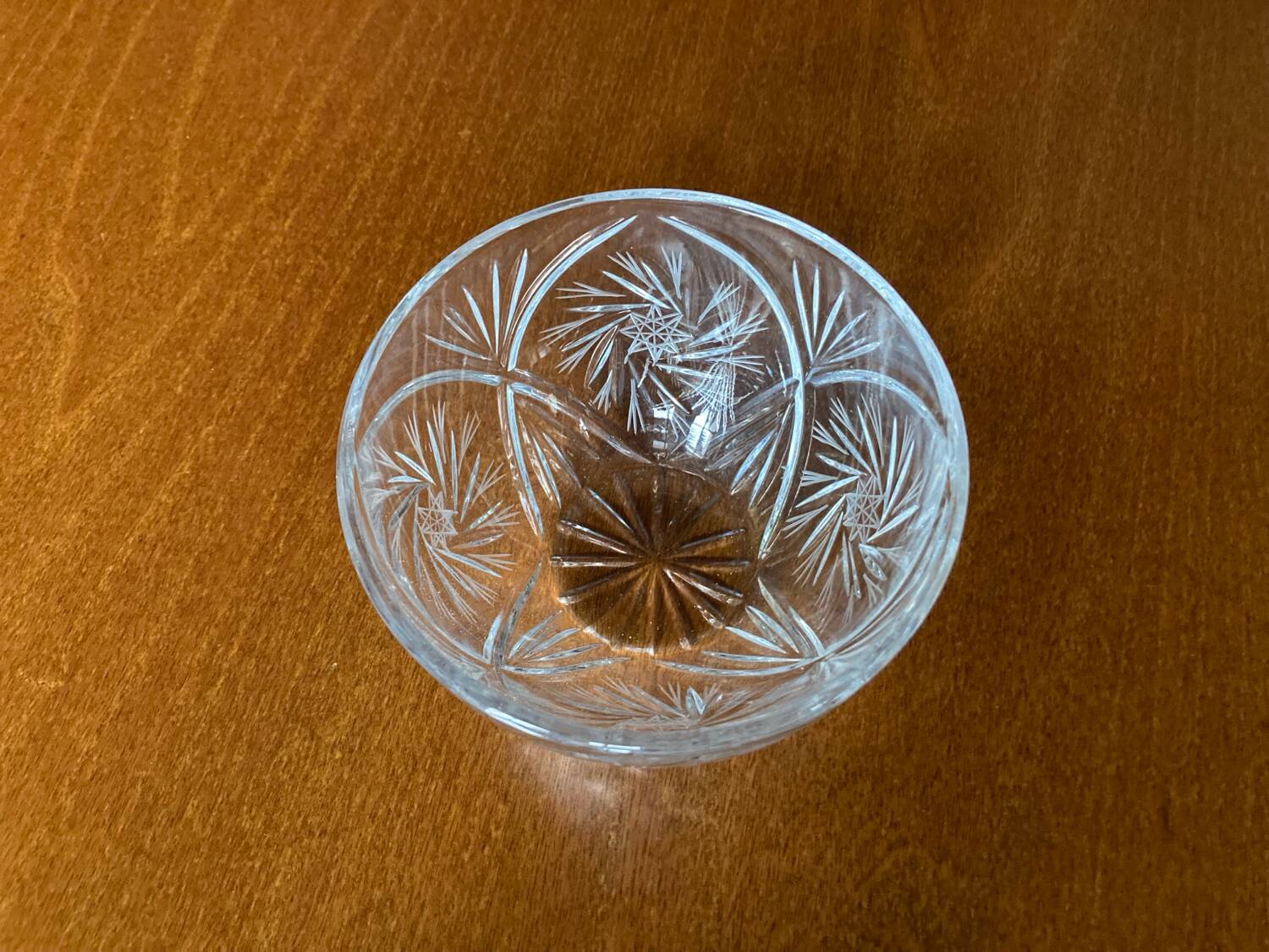 Pinwheel cut crystal bowl - bowl - empty pocket