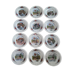 12 assiettes en faïence