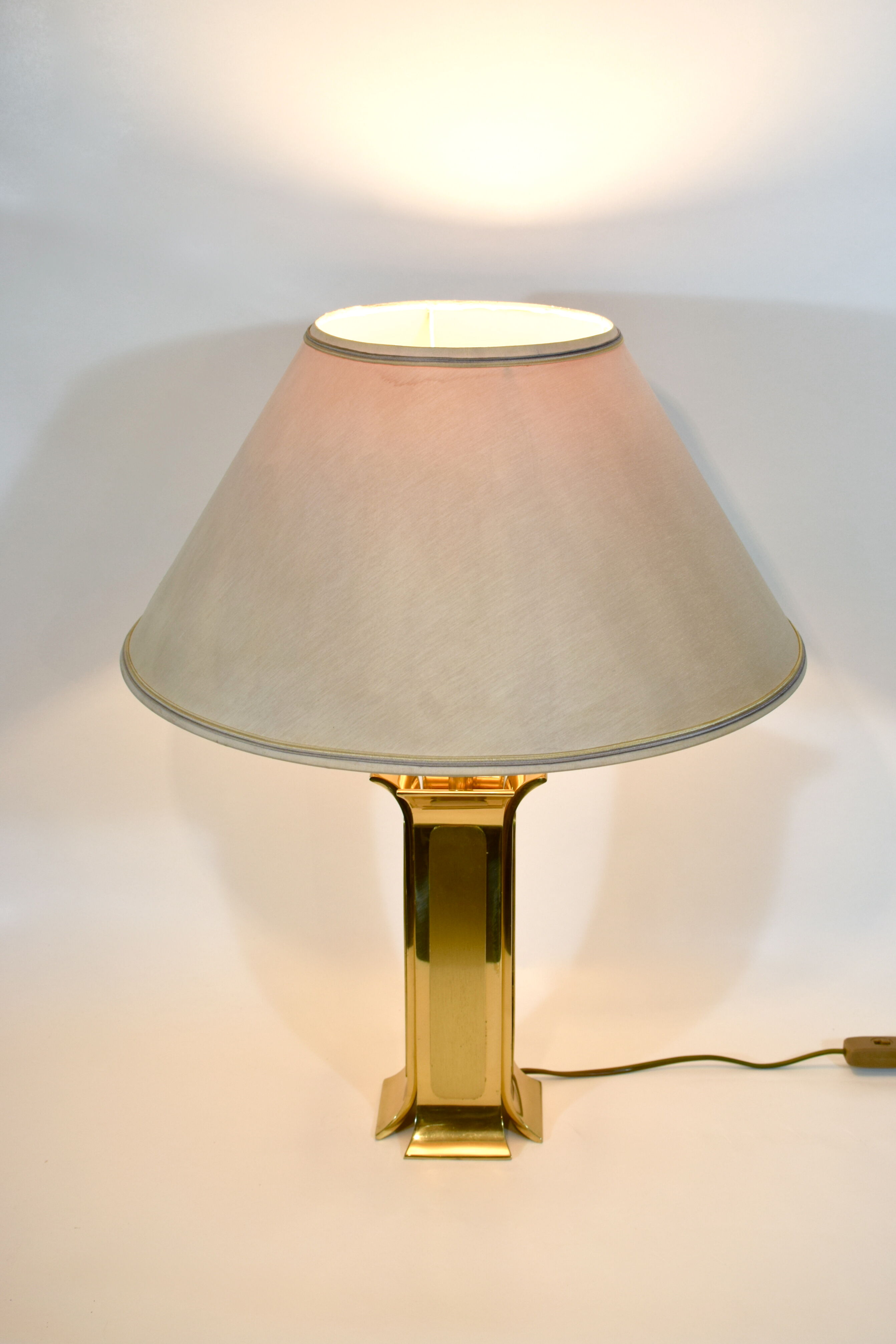 Vintage lamp in solid brass, design 1970 - 80